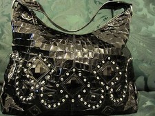 Charm and Luck Bolso de Mano Charol Negro Monedero con Cristales