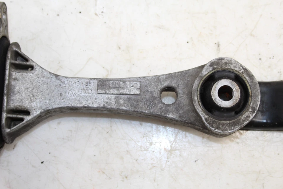 Soporte de montaje del motor Volkswagen Golf GTI 1999-2006 1J0199851AA OEM CG136 Foto 3 de 4