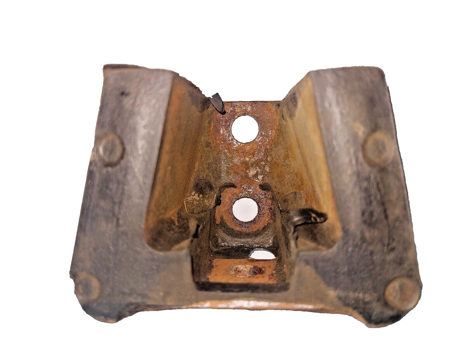 1938 - 1953 雪佛兰多功能卡车:NOS 后发动机安装 LH 或右手,通用 3702173 — 第 2/4 张图片