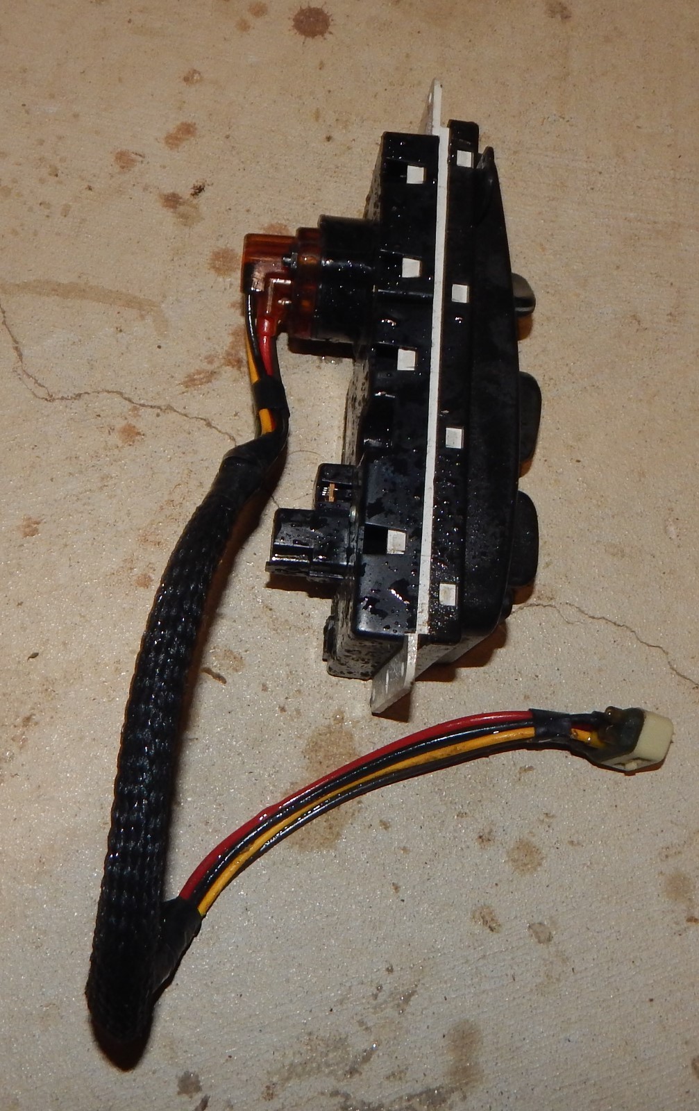 Picture 3 of 4