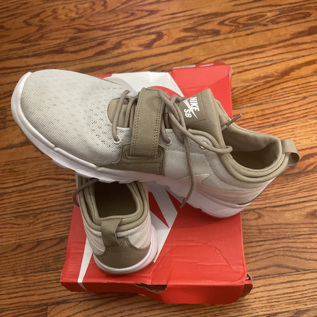 Size 10.5 - Nike SB Trainerendor Gum, Khaki, Light Bone 