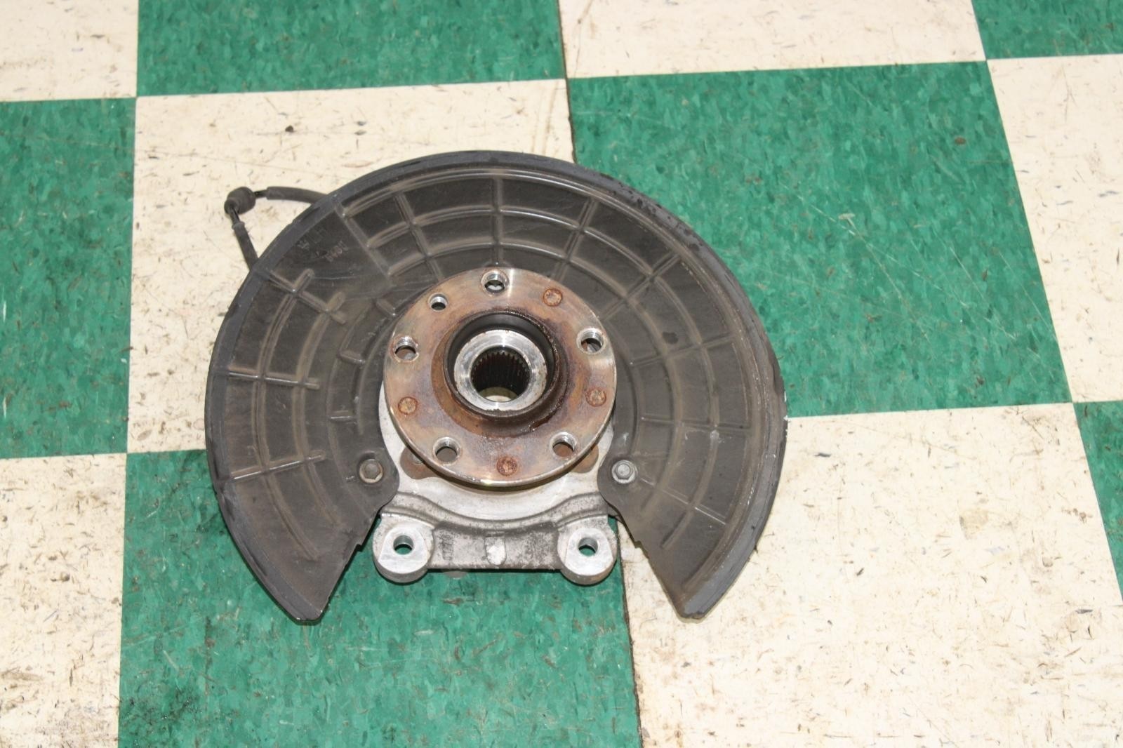 14-21 Ghibli Rear End Spindle Hub Knuckle Right RH Passenger RR Side Factory OEM