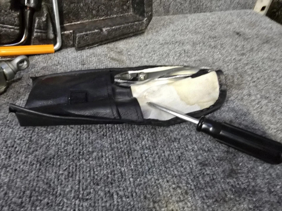 LEXUS 92-00 SC300 SC400 OEM NEUMÁTICO DE REPUESTO LLANTA REPUESTO ESPUMA SOPORTE CONJUNTO DE HERRAMIENTAS Foto 4 de 4