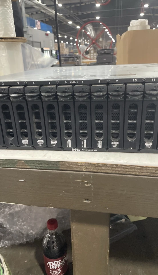 Dell PowerVault MD1000 Disk Array Storage Enclosure 15-Bay No HDD - Image 2 of 4