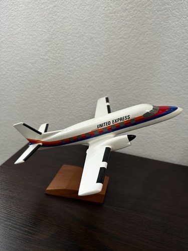 United Express Model Airplane