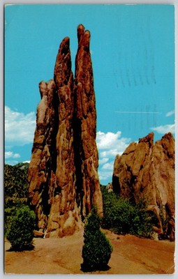 1960 Garden of the Gods ''The Three Graces'' Colorado Vintage Postcard