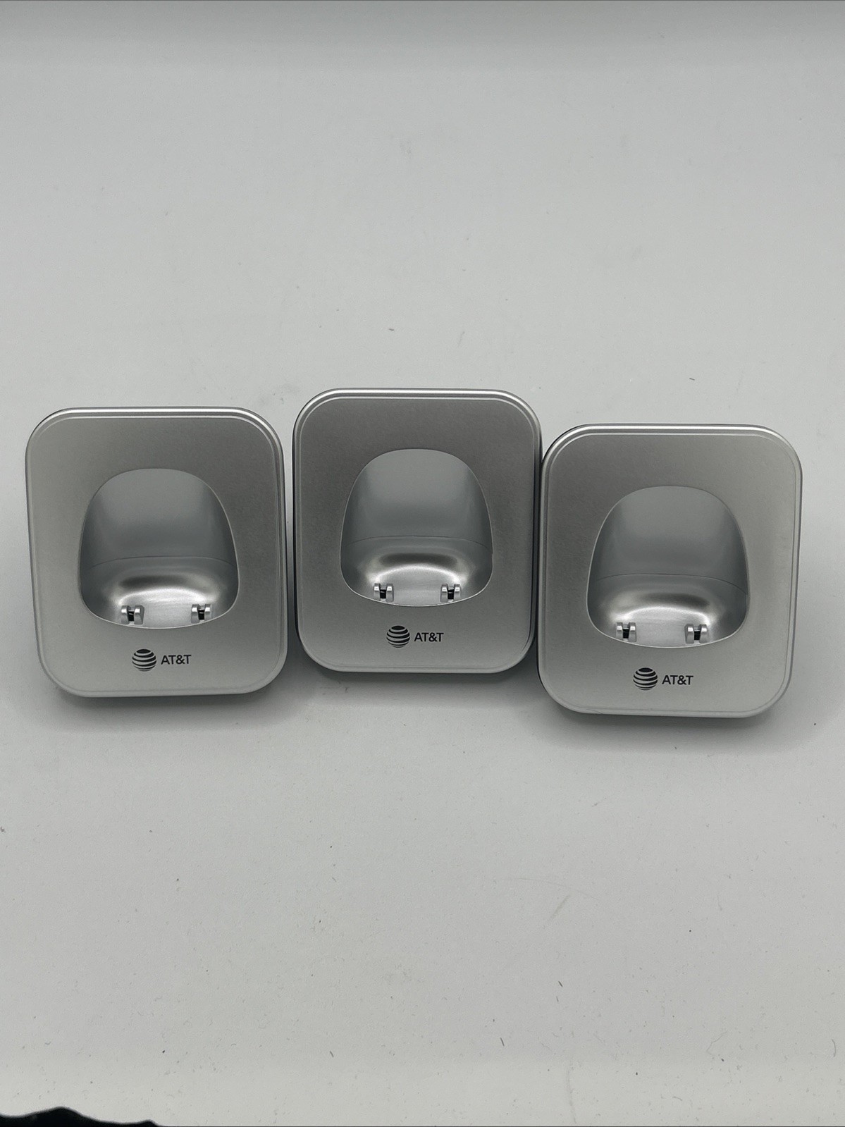 AT&T BL102-4 Cordless Phone Answering Machine Call Blocking Intercom 4 Handsets