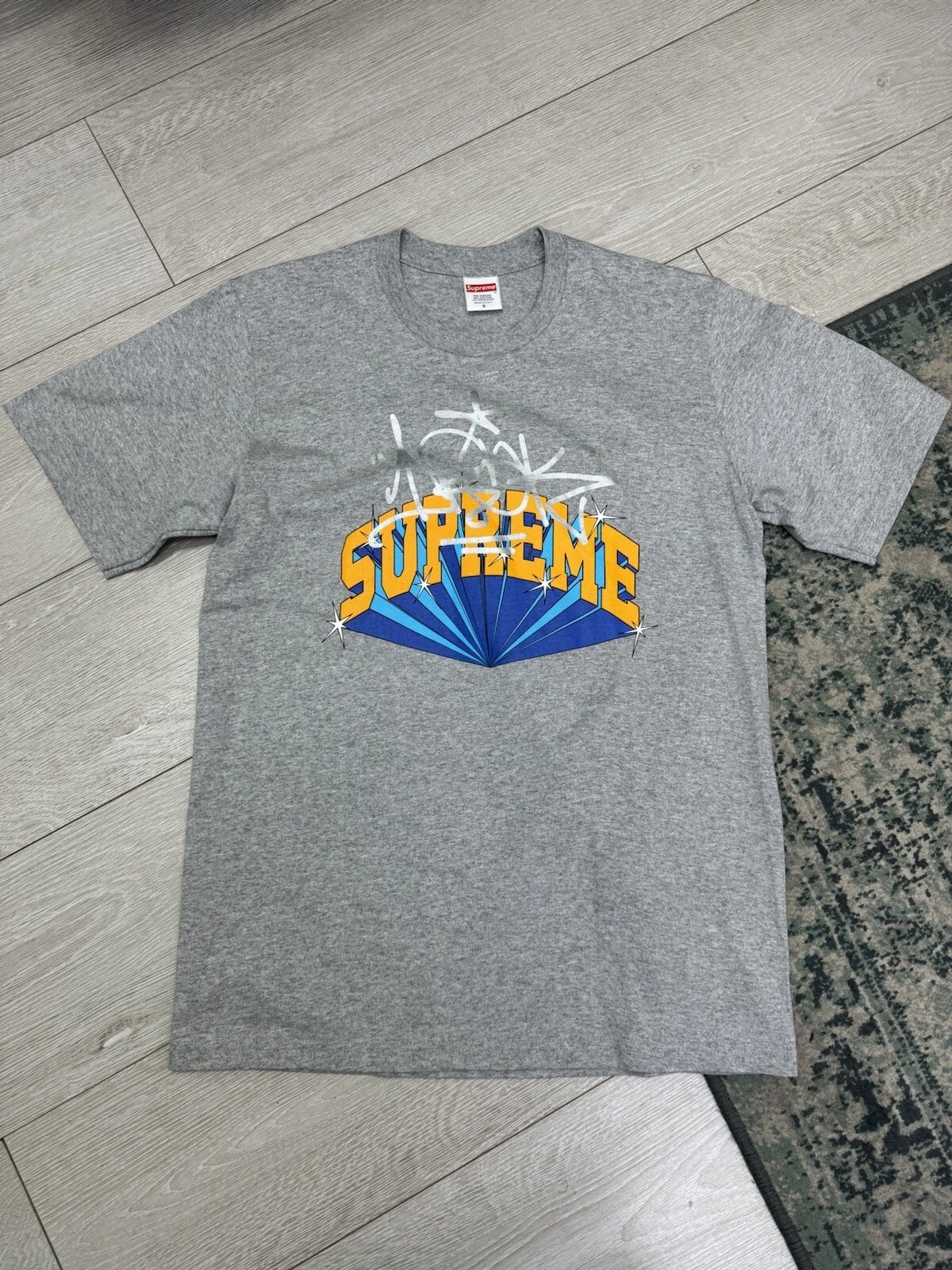 T shirt arc SUPREME x IRAK   gris   taille petite/S   t shirts haut 100 % authentique