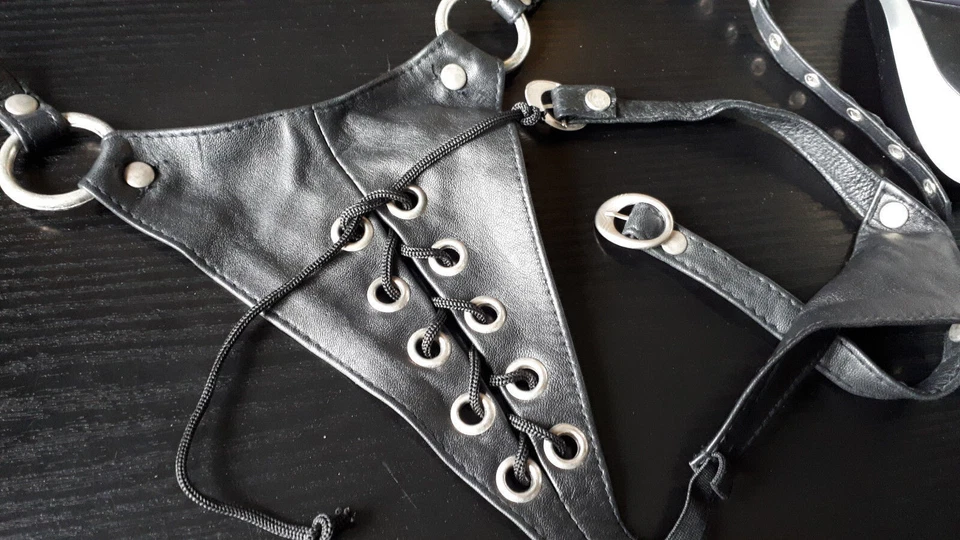 L XL 38/40 42 leder String Slip Tanga Swinger Club SM Schnürung Metallringe NEU - Bild 2 von 4