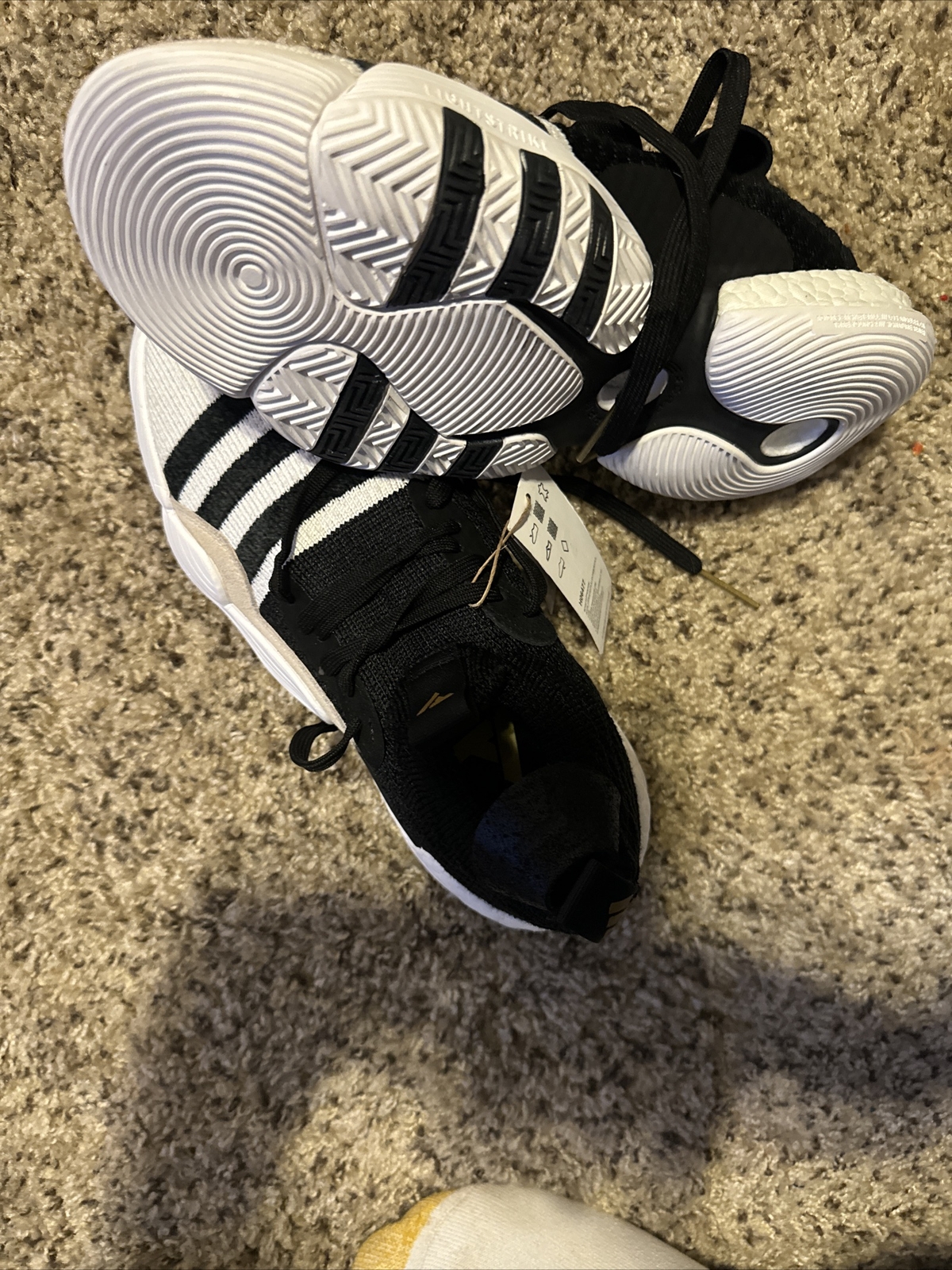 Adidas Trae Young 2 Boost Basketball Shoes H06477 Black/White/Gold Men&rsquo;s Sz 8