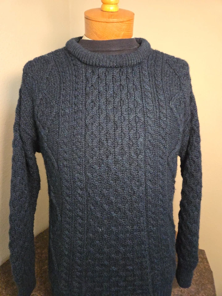 ARAN CRAFTS Hombre Pescador Irlandés Tejido Cuello Redondo SUÉTER, Talla M Usado en Excelente Condición Foto 4 de 4