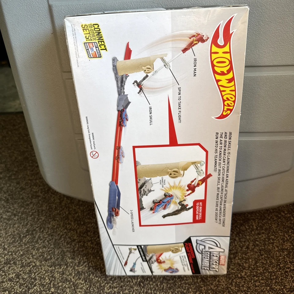 Hot Wheels Marvel Avengers Flight Strike от Mattel, автомобиль Капитана Америка в комплекте - Изображение 2 из 3