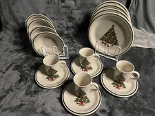 mount clemons christmas dinnerware 16 piece set comes with original box