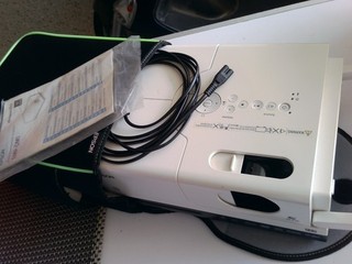 Projector Epson bag remote control plus CD/DVD compartment old but everything works