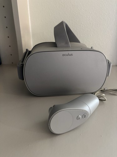 Oculus Quest VR Headset Tested Works Includes 1 Controller Read Description