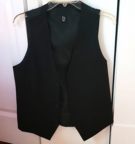 H&M Men's Black Formal Tuxedo Vest Waistcoat Solid Pattern Size 38