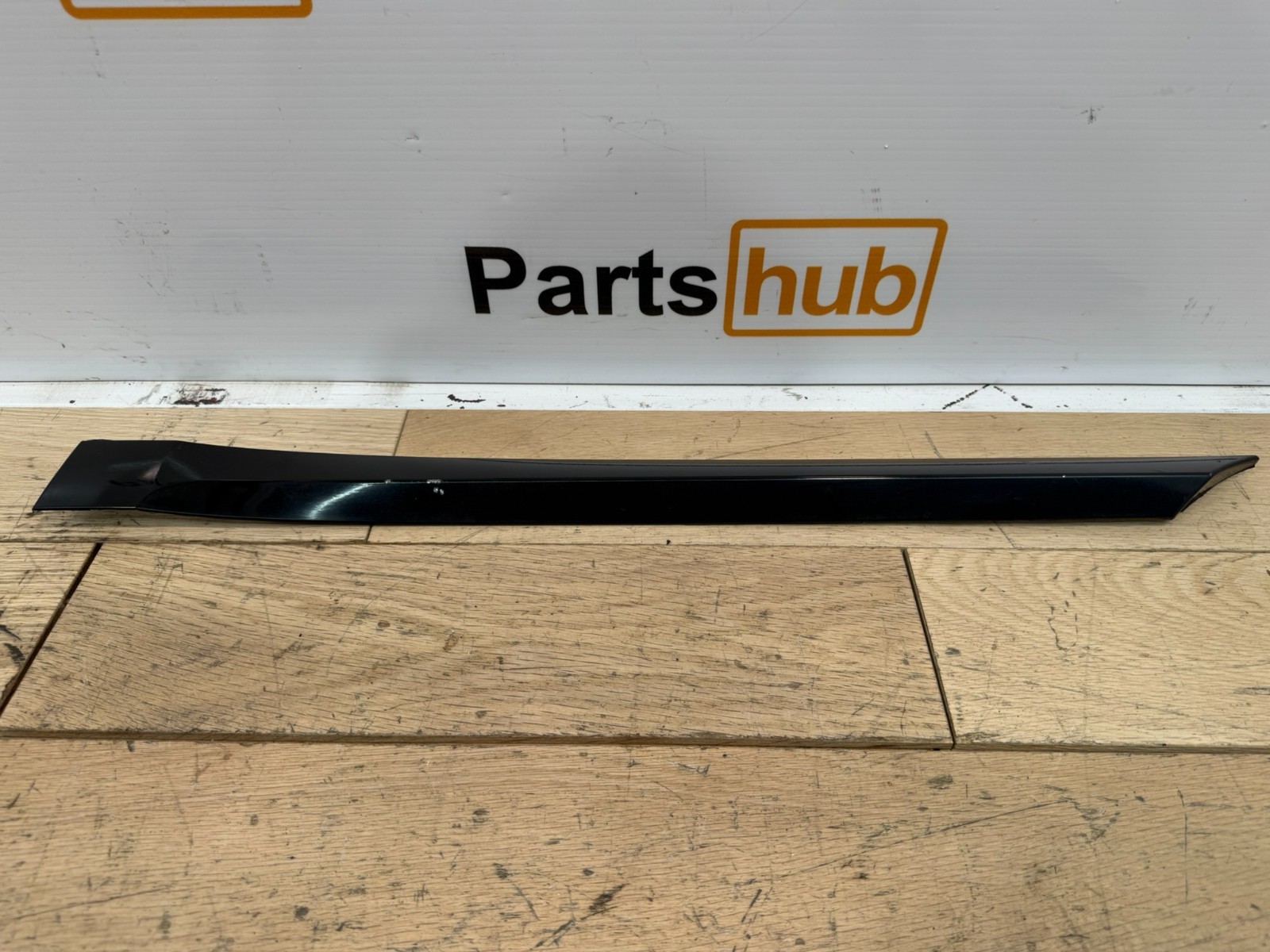 2013 BENTLEY GT COUPE OEM REAR LEFT QUARTER MOLDING TRIM 3W8853535AA