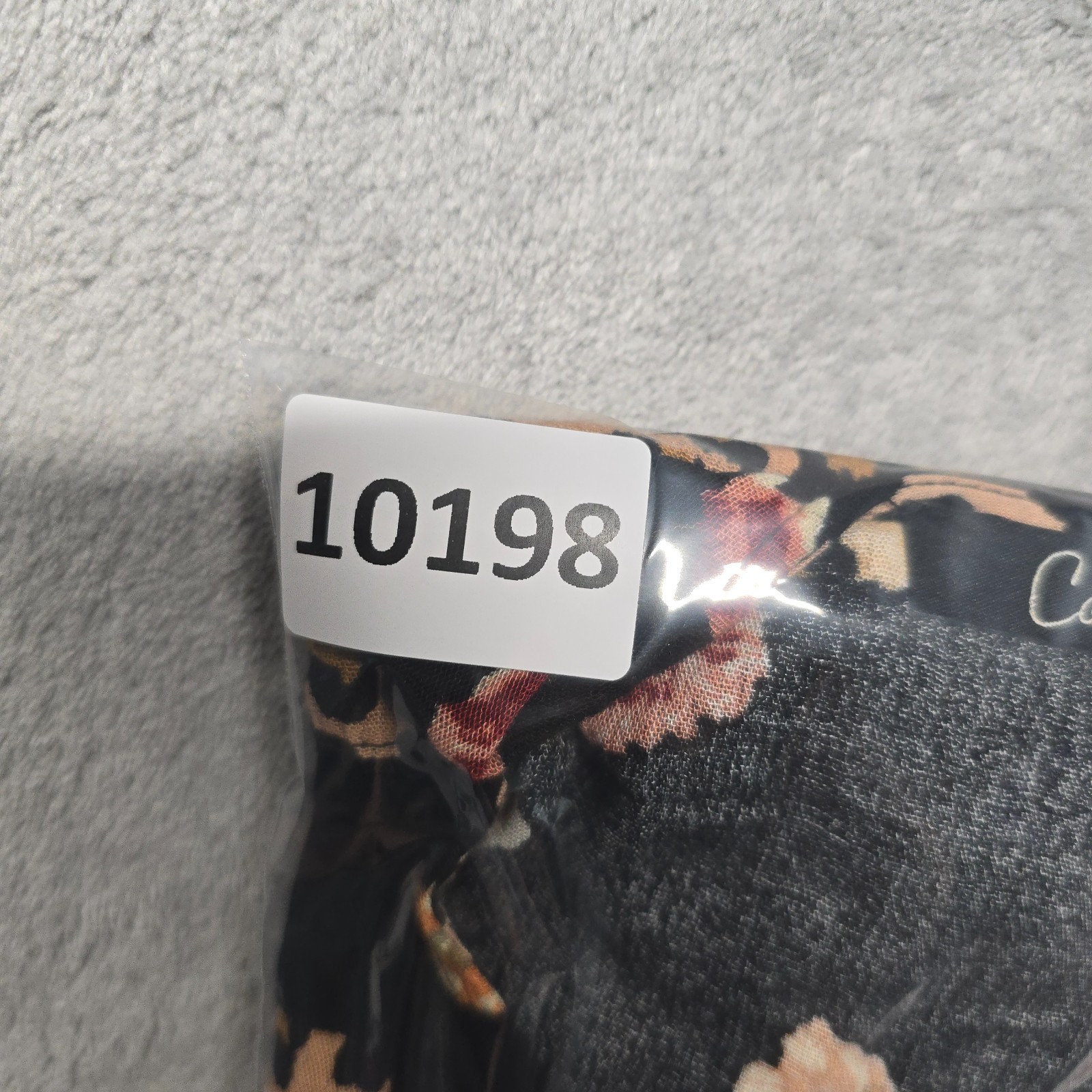 Calessa Top Womens Sz Medium Multi Mixed Print Ti… - image 11