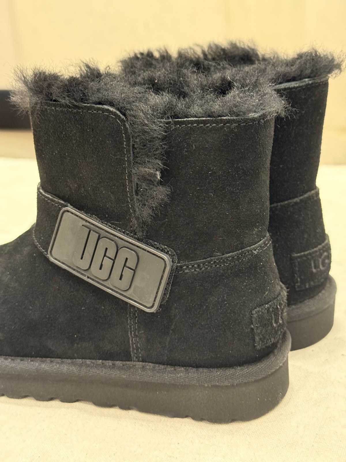 UGG Mini Bailey Graphic Logo Strap 1137073 Black Size 5 [New, Box Not Original ] image 9