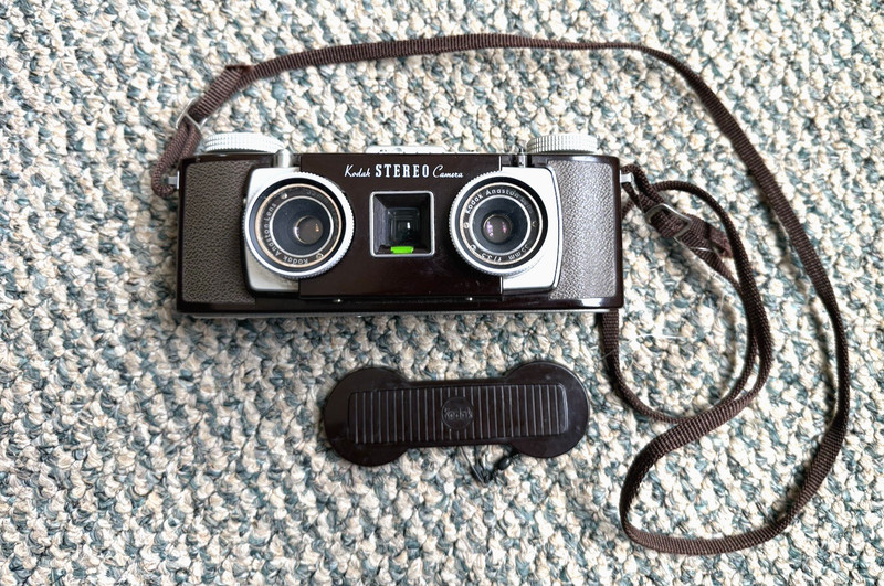 Vintage 1950s Kodak Stereo Camera, 35mm Anaston Lens f/3.5, 135 film, Untested