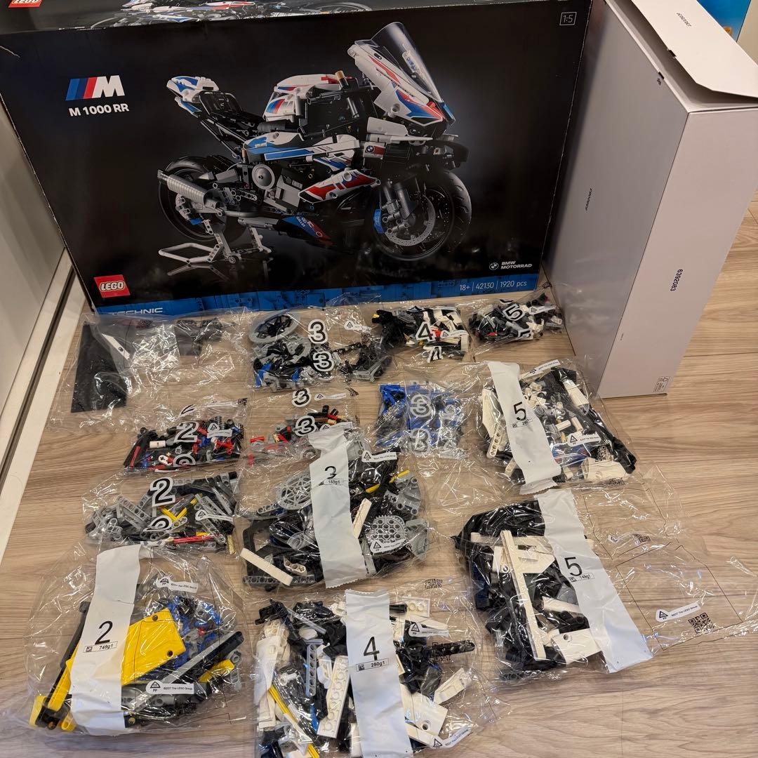 【りかこ】17点セット LEGO TECHNIC BMW M1000 RR 42130 1/5 Scale Motorcycle Model Toy Set