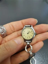 Vintage Soviet Women's Mechanical Watch Clasp is broken Ladies Wristwatch Zarja