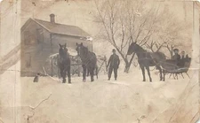 J38/ Interesting RPPC Postcard c1910 Home Horse-Drawn Sleigh People 222