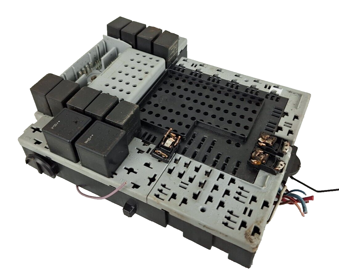 Volvo Xc90 2004 Diesel Fuse Module 30682664 Ged25267 for Volvo Xc90 2004 Diesel Fuse Module 30682664 Ged25267 for