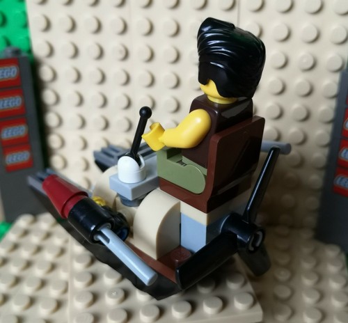 Lego Minifigure Frank Rock mof015 Plus Extras From Set 9461 - Picture 3 of 9