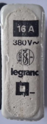 Ancien Fusible a Recharge Neuve en Porcelaine NEUF 16 Ampères /380V Legrand - Photo 1/4