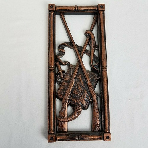 Dart Ind. VTG Civil War Battle Musket+Pouch+Sword Plastic Wall Hanging #7344 USA