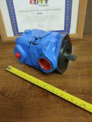 Believe to be Vickers but has no tags -  Hydraulic Pump - 11 spline