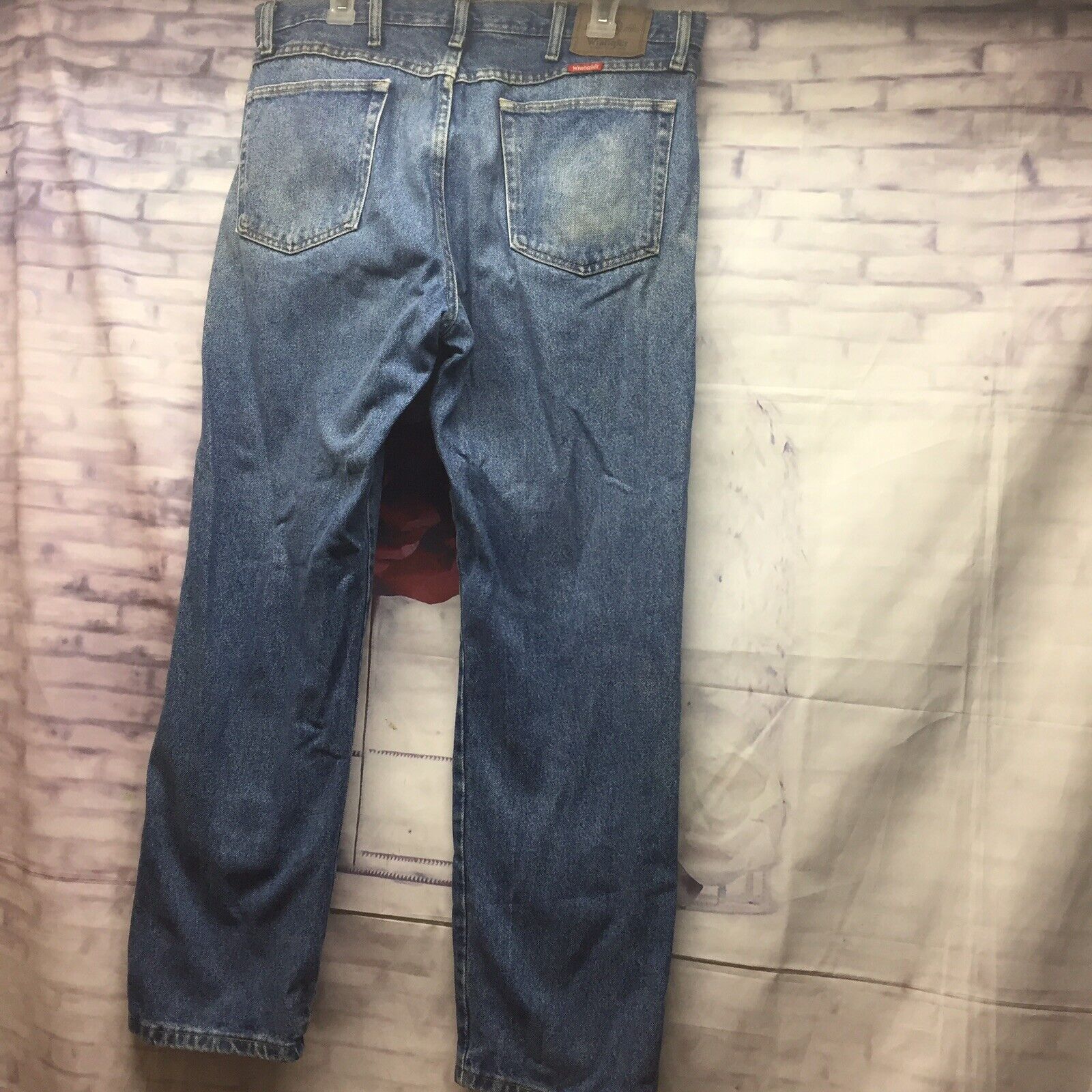 Wrangler Regular Fit Mens Size 36 X 30 Medium Wash Red Tag Denim Jeans  96501DS