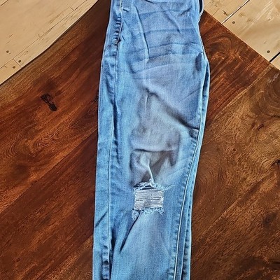 KanCan Women's Skinny Jeans Light Wash Blue Distressed Denim 5-Pocket Size 11