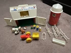 Vintage Fisher Price Little People Play Family Farm #915 w/ Accessories Silo