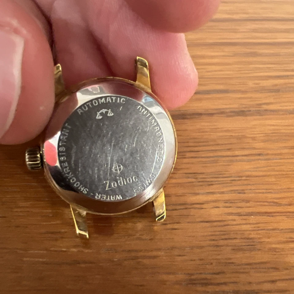 RELOJ PULSERA AUTOMÁTICO ZODIACO VINTAGE TONO DORADO DAMAS NECESITA SERVICIO Foto 3 de 3