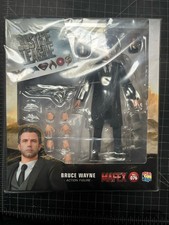 Mafex Justice League Bruce Wayne