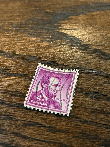 VERY RARE PURPLE Abraham Lincoln 4 cent stamp | AMAZING condition! - Picture 2 of 2