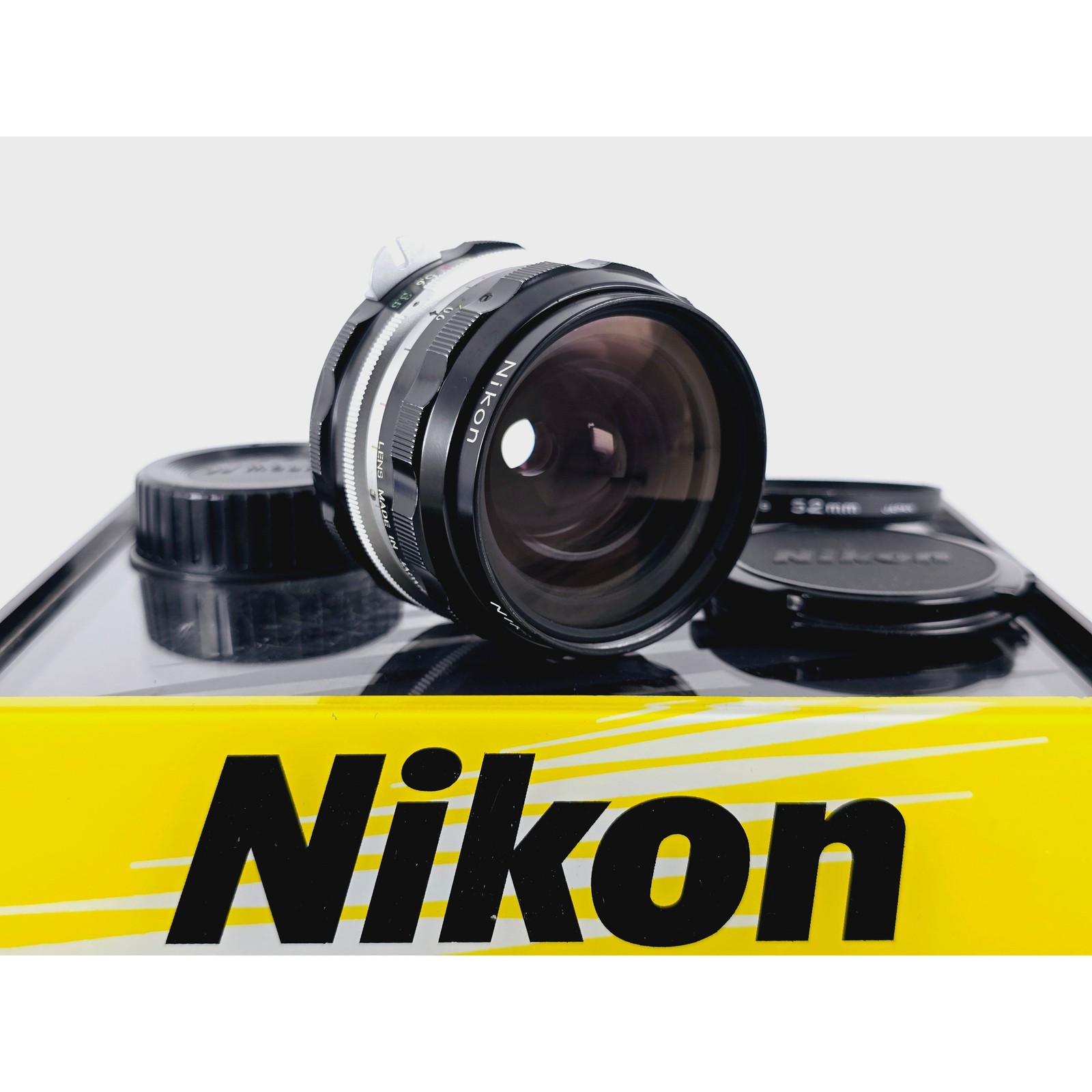 Nikon Nikkor-H ·C Auto 28mm F/3.5
