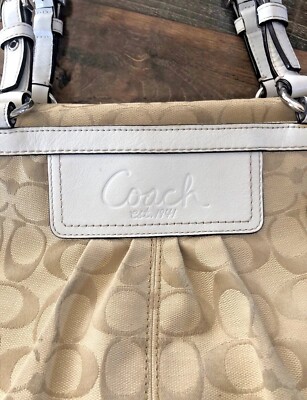 Coach Vintage Rare Gallery Tote Bag White/Beige Signature 524281