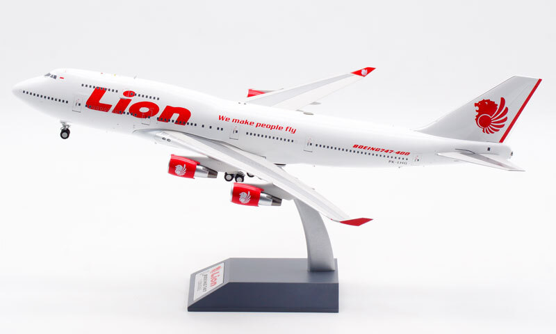 1:200 35CM InFlight Lion BOEING 747-400 Airplane Diecast Aircraft