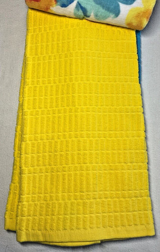 FIESTA KITCHEN TOWELS (3) FLOWERS BLUE RED ORANGE YELLOW 100% C0TTON NWT - Picture 3 of 4