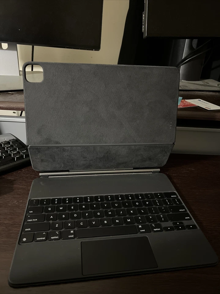 Magic Keyboard for iPad Pro 12.9‑inch (3rd, 4th, 5th gen) - English - Black - Image 2 of 4