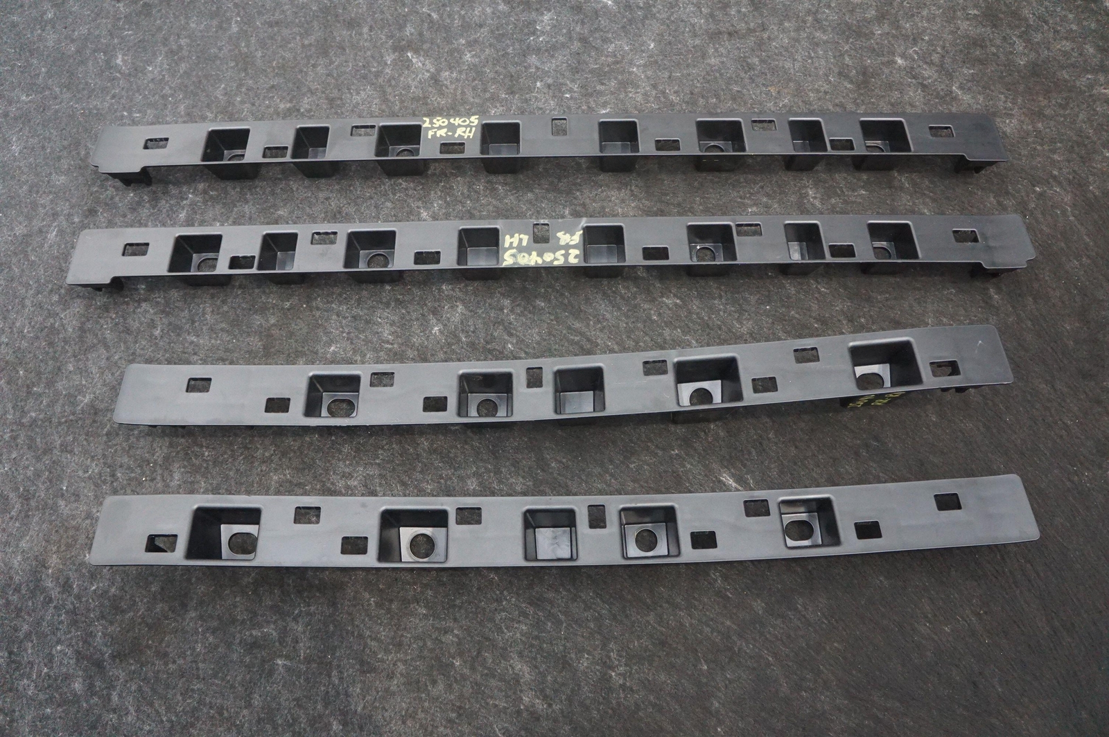 Set 4 Front Rear Left Right Bracket 51777198567 Rolls Royce Ghost Series I 09-14