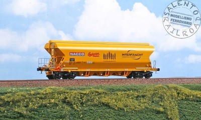 NME 511649 H0 1:87 Trichterwagen für Getreide Tagnpps VTG NACCO ''Budweiser''