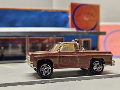 Colt GMC K-2500 1:64 1982 Ertl Fall Guy Loose