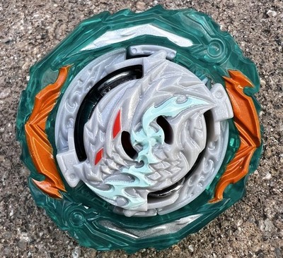 Beyblade Burst QuadStrike Zeal Nyddhog N8 spinning top