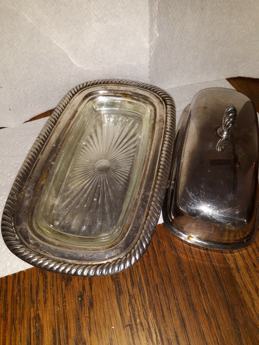 VINTAGE Butter Dish W/ Glass Insert WM ROGERS # 887 Silver