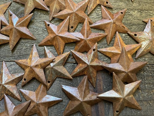 Lot of 100 Rusty Barn Stars 1.5 inch Rustic Primitive Country Rusted Dimensional - Picture 2 of 8