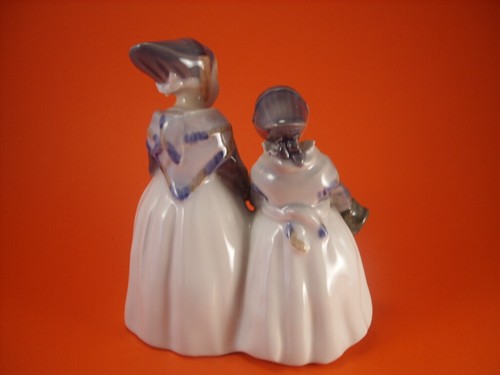 STATUINA ROYAL COPENHAGEN "Amager girl (shopping)" - Photo 2/4